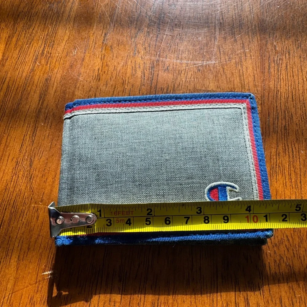 Champion men bifold